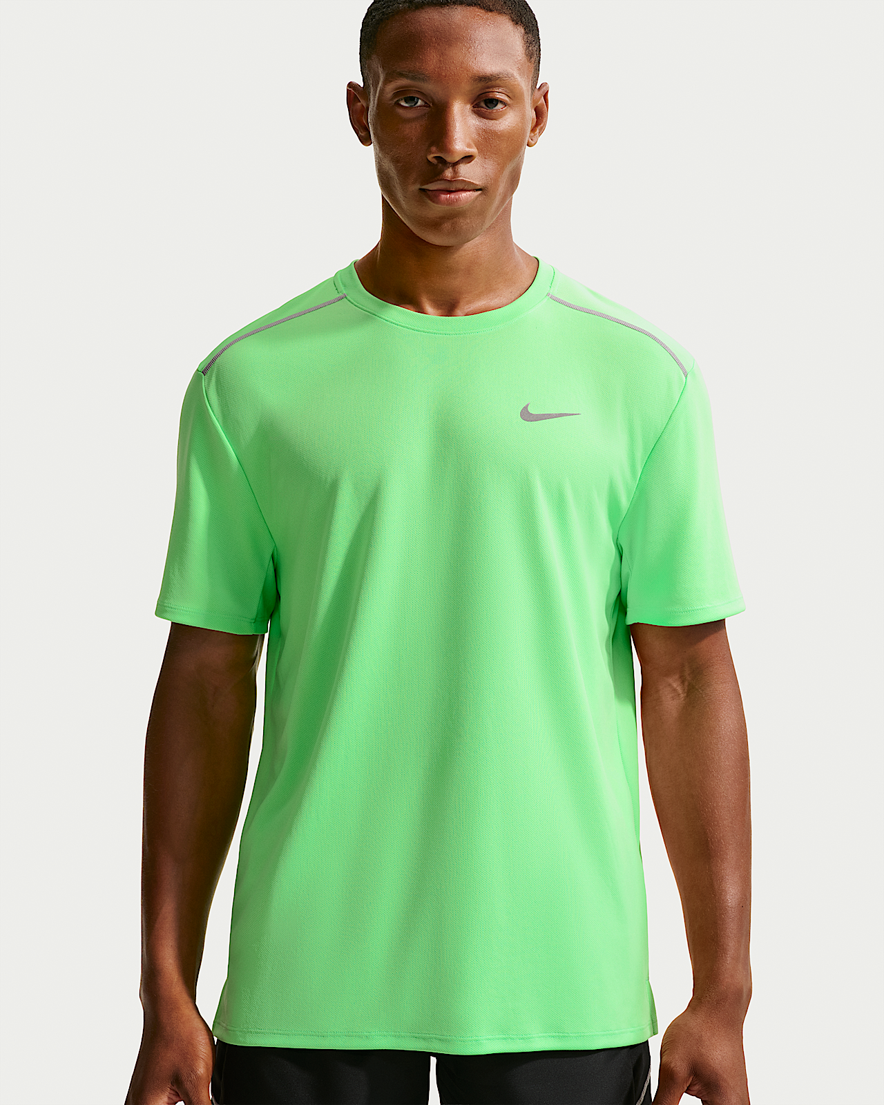 Мужские шорты Nike Miler Dri-FIT Short-Sleeve Top для бега