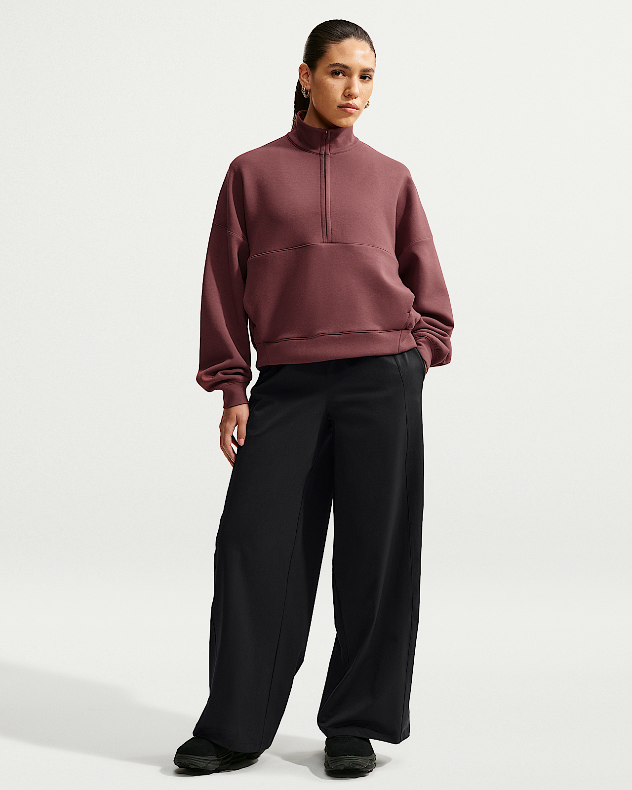Женские  Nike 24.7 PerfectStretch Dri-FIT Mid-Rise Wide-Leg Pants