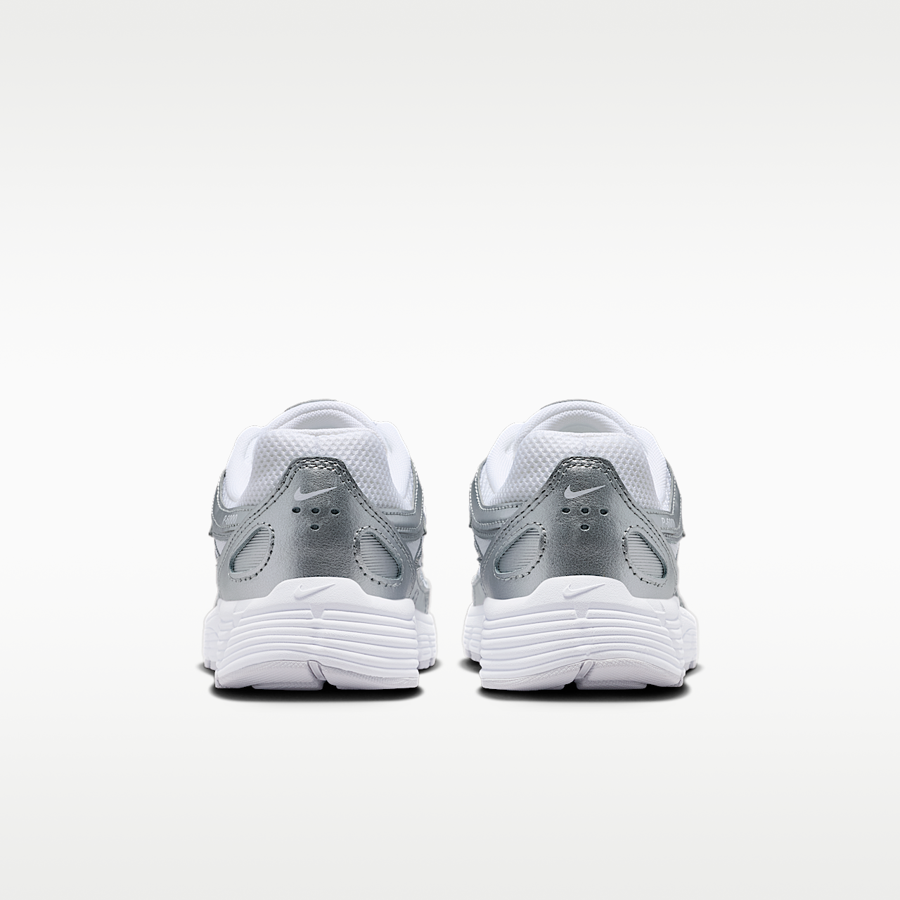 Nike P-6000 sneaker Wit/Metallic Silver/Vast Grey