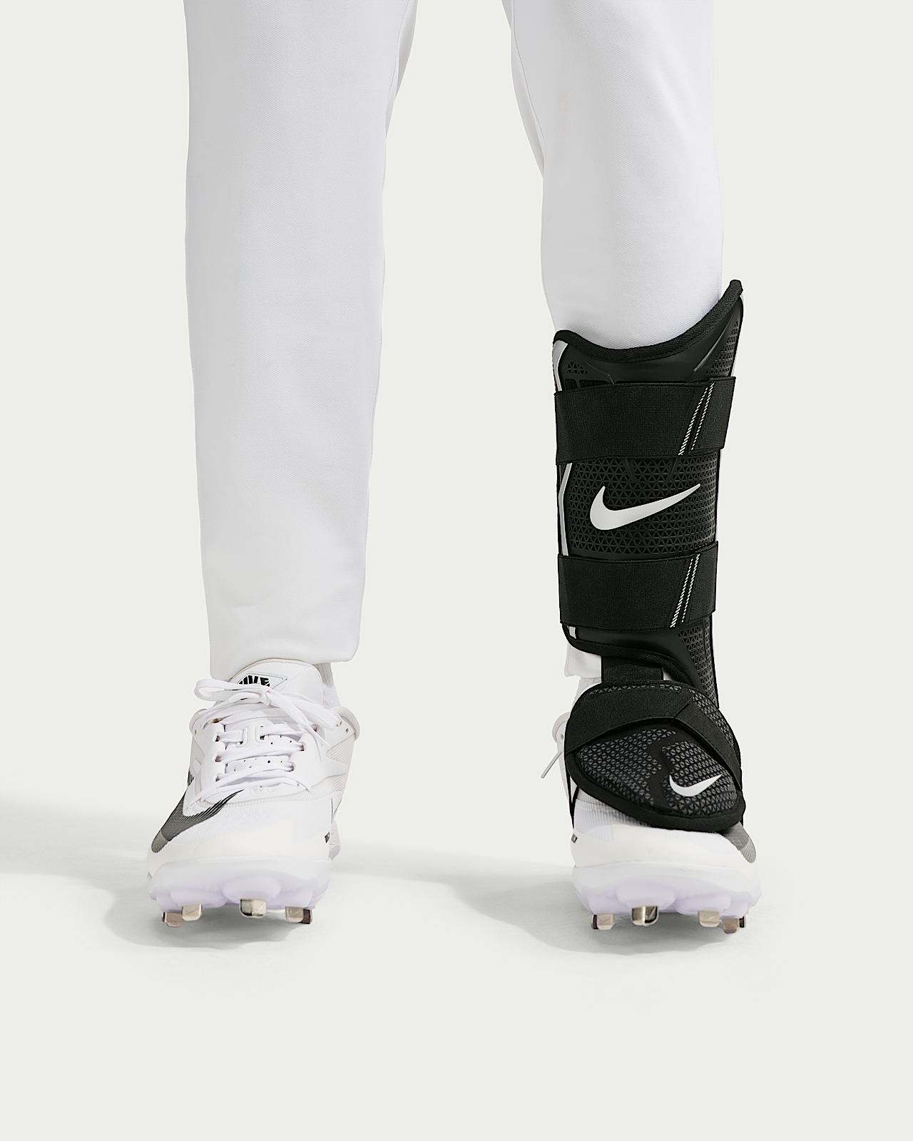 Женские  Nike Vapor Elite Baseball Batter's Leg Guard (Left-Hand Hitter)