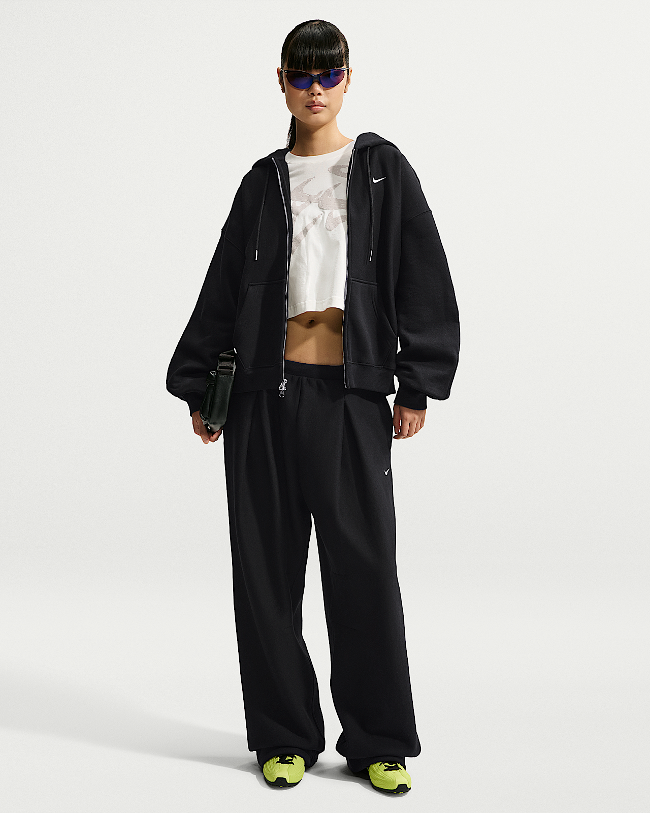 Женские  Nike Studio Fleece Heavyweight Oversized Pleated High-Rise Open-Hem Pants