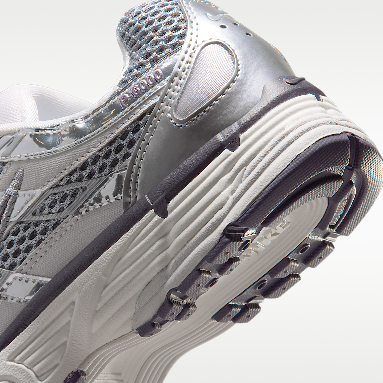 Nike P-6000 sneaker Vast Grey/Metallic Silver/Stealth/Dark Raisin