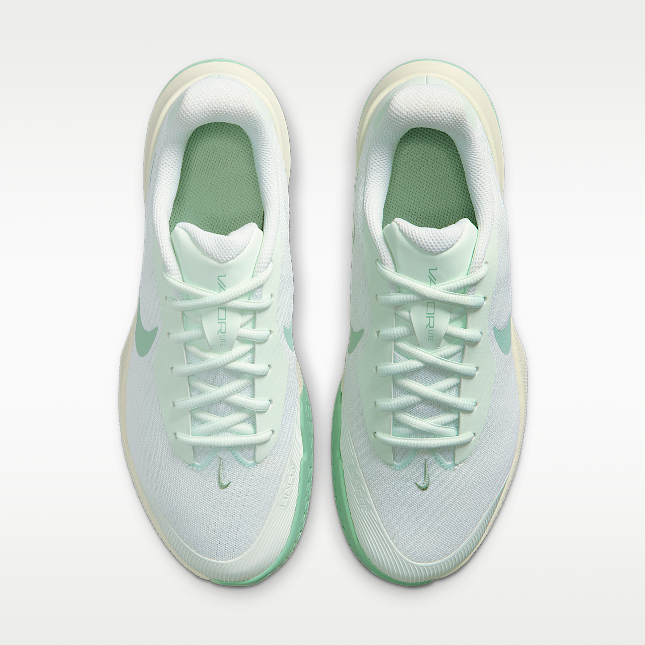 Nike  sneaker Barely Green/Sea Glass/Steam
