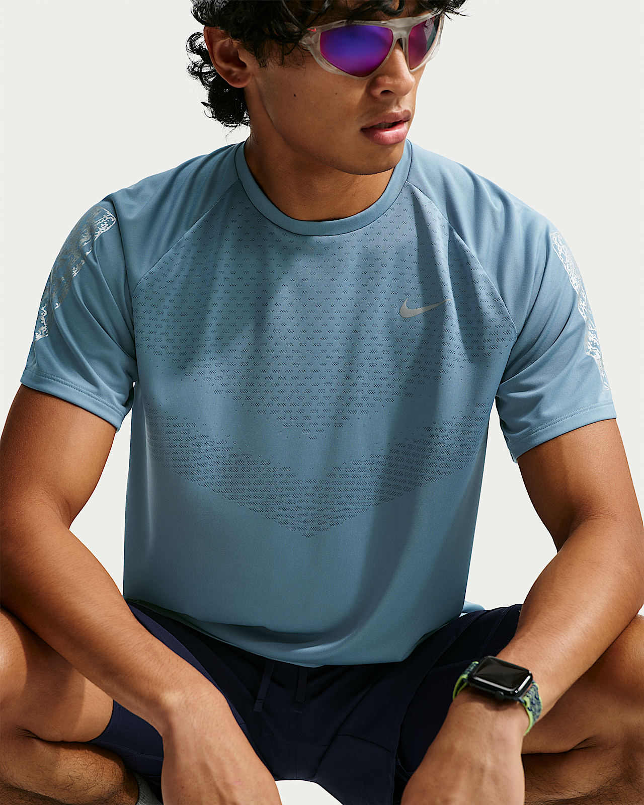 Мужские шорты Nike Stride Dri-FIT Winterized Short-Sleeve Top для бега