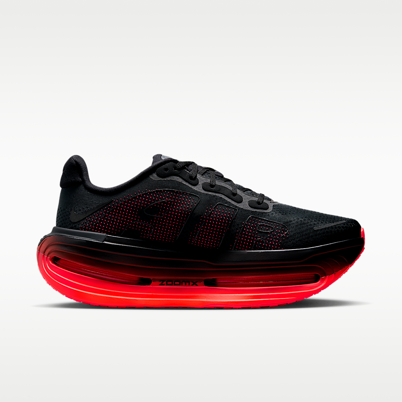 Nike Vomero sneaker Zwart/Bright Crimson/Zwart
