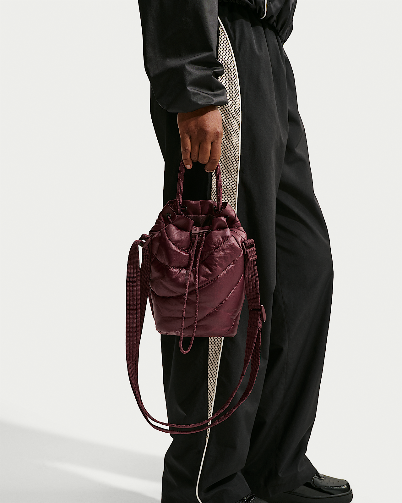 Женские  Nike Puffle 2.0 Tiny Tote (3L)