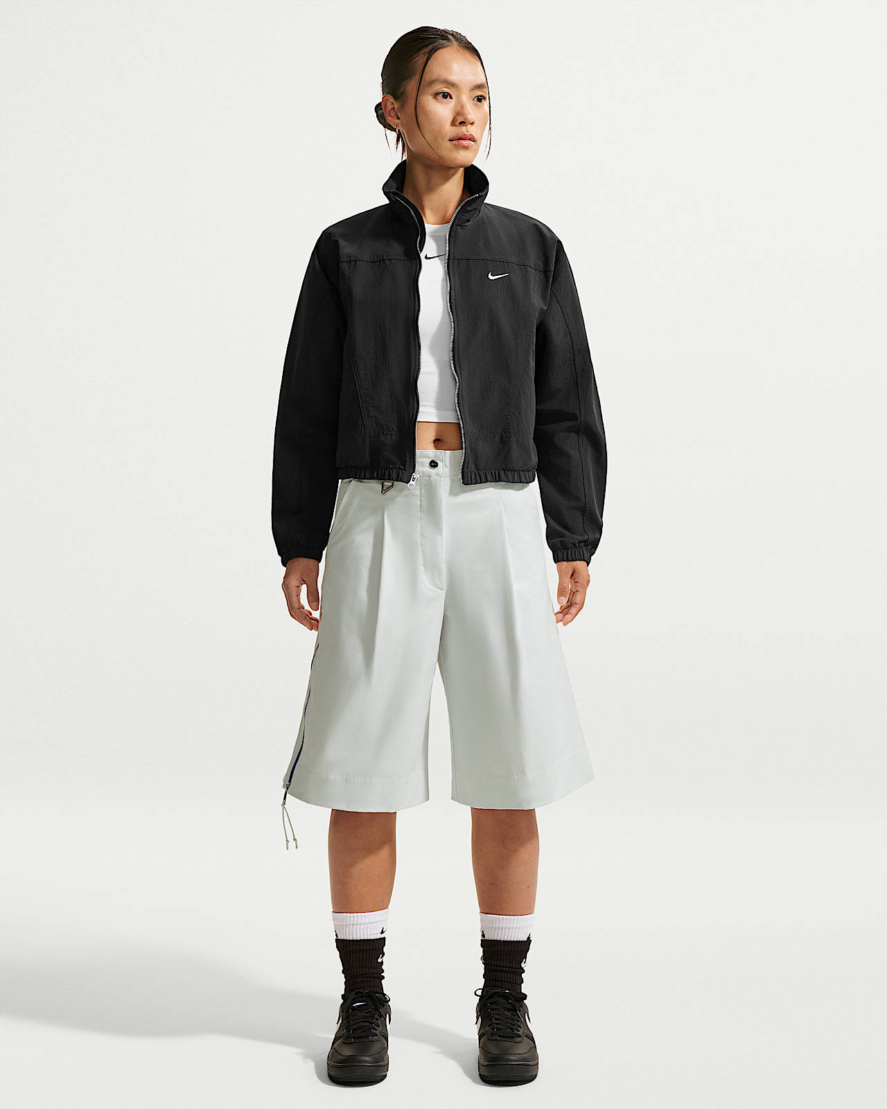 Женские шорты Nike Sportswear Airreverent Low-Rise Shorts