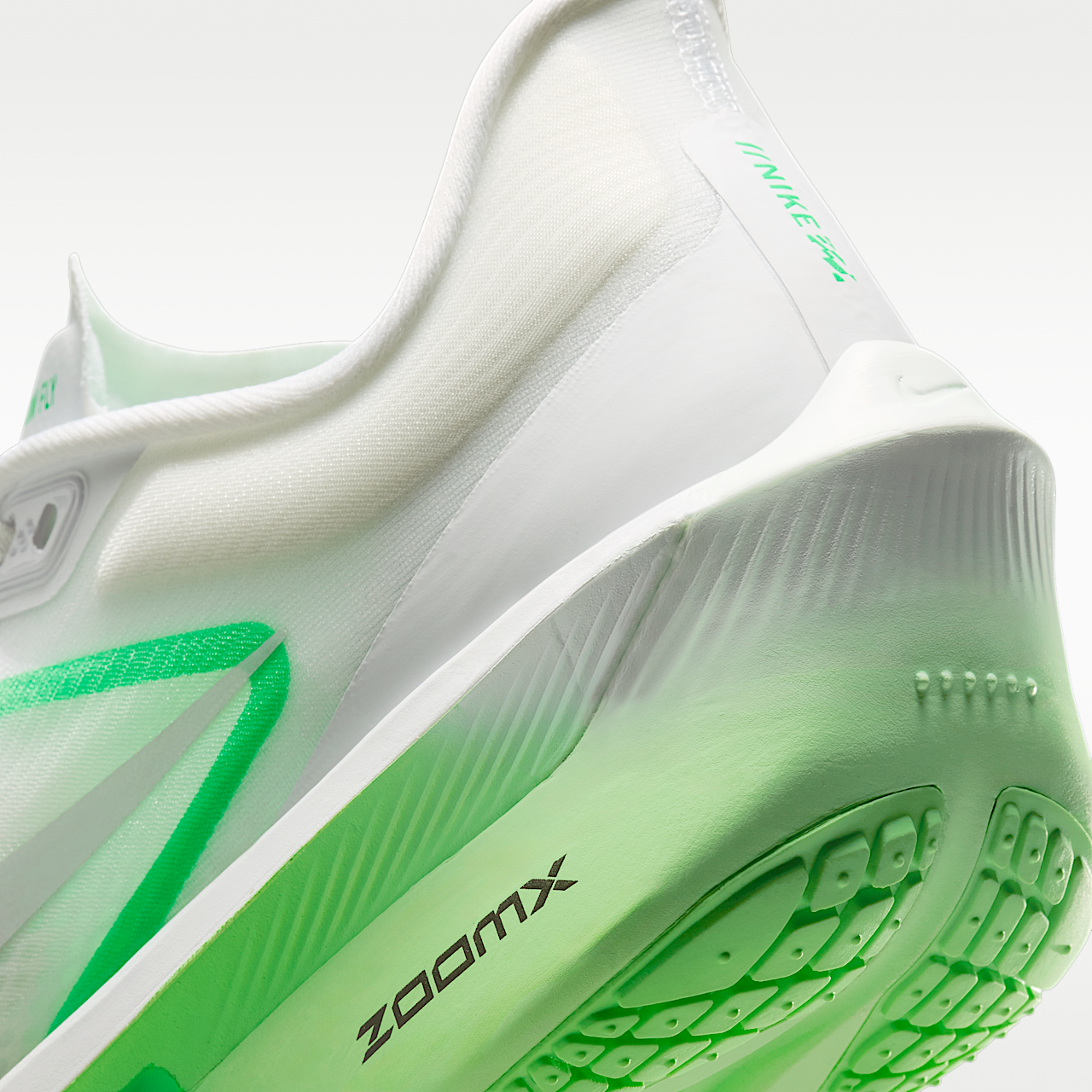 Nike  sneaker Wit/Illusion Green/Green Spark/Metallic Silver