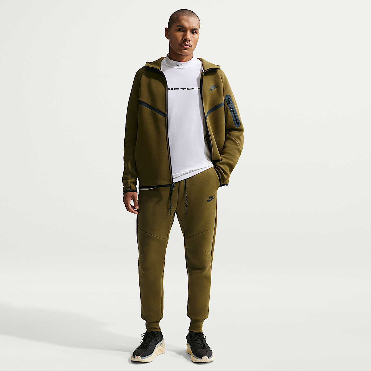 Nike Tech (Olive Flak/Black)
