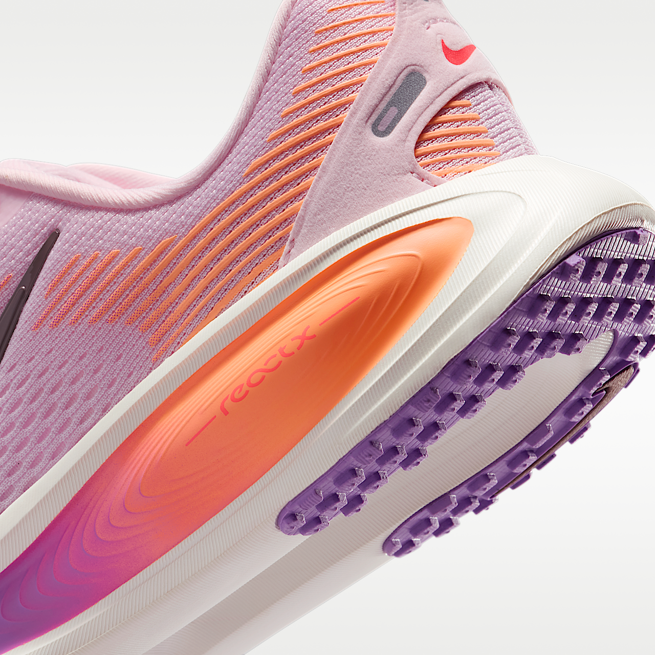 Nike Vomero sneaker Pink Foam/Bright Violet/Sail/Tattoo