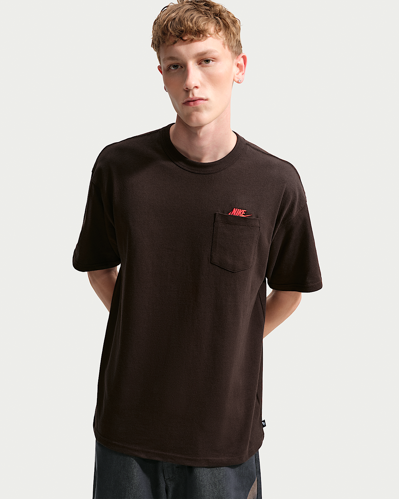 Мужская футболка Nike Sportswear Premium Essentials