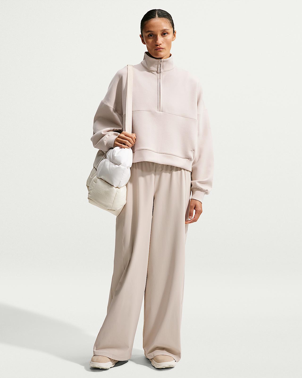 Женские  Nike 24.7 PerfectStretch Dri-FIT Mid-Rise Wide-Leg Pants