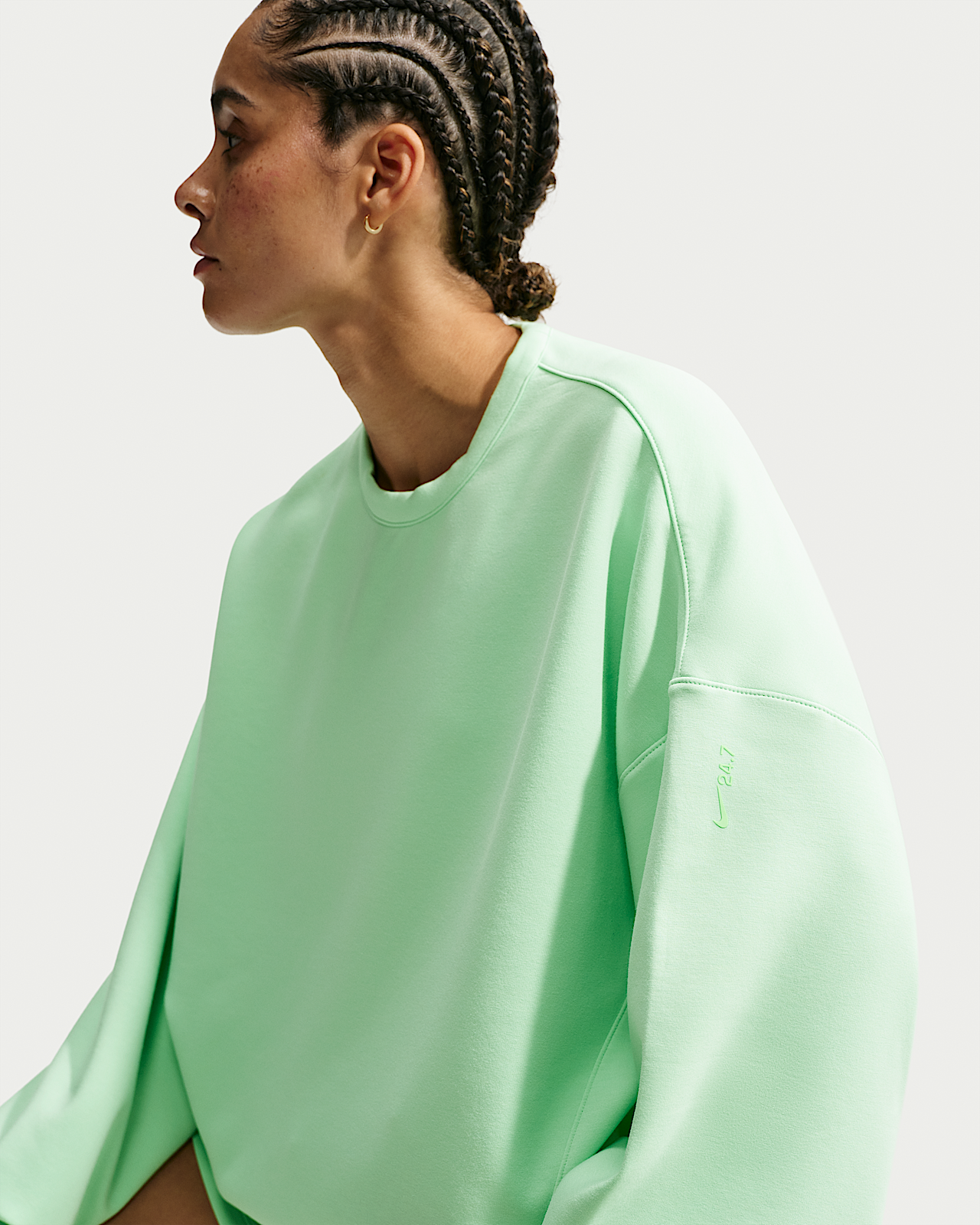 Женские  Nike 24.7 ImpossiblySoft Dri-FIT Oversized Crew-Neck Top