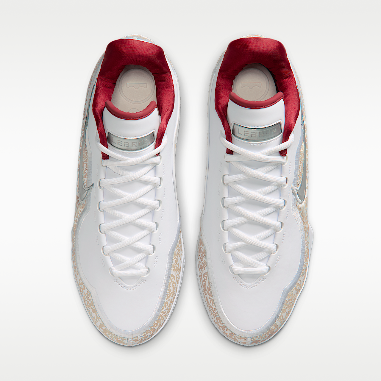 Nike LeBron sneaker Wit/Team Red/Metallic Silver