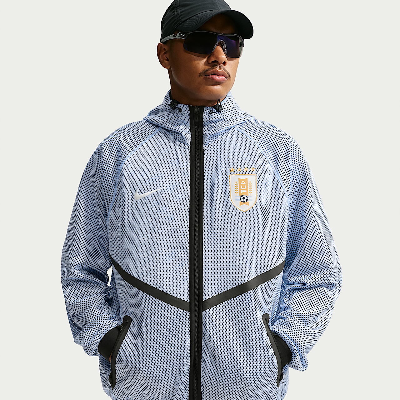 Uruguay (Royal Tint/Obsidian/Summit White)