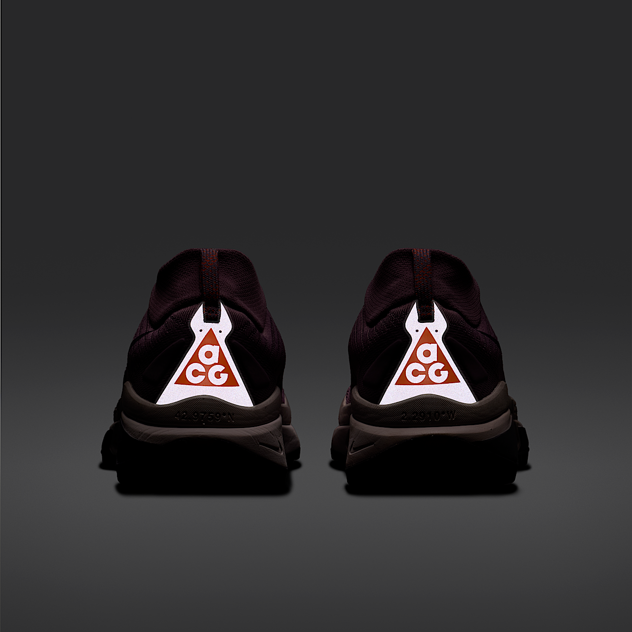 Nike ACG sneaker Violet Dust/Silver Lilac/Safety Orange/Purple Dynasty