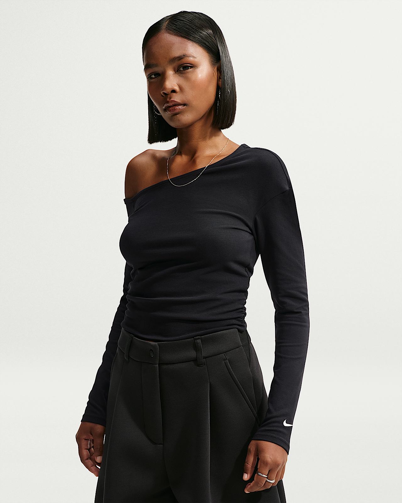 Женские тайтсы Nike Sportswear Tight Off-Shoulder Long-Sleeve Top