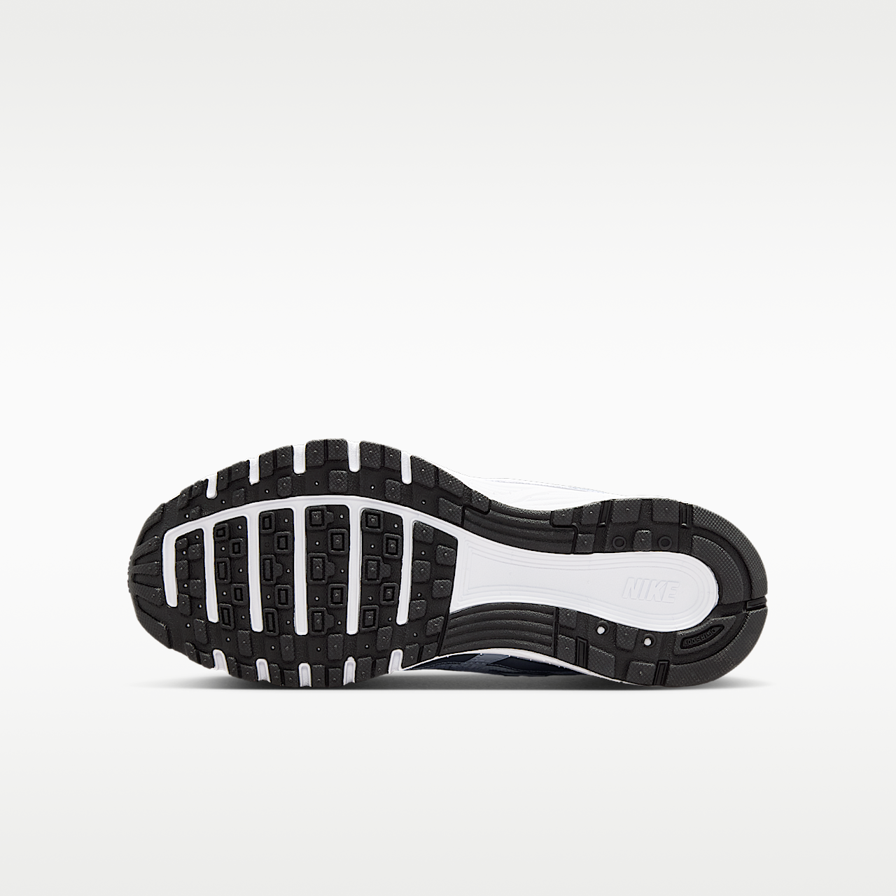 Nike P-6000 sneaker Wit/Metallic Silver/Zwart