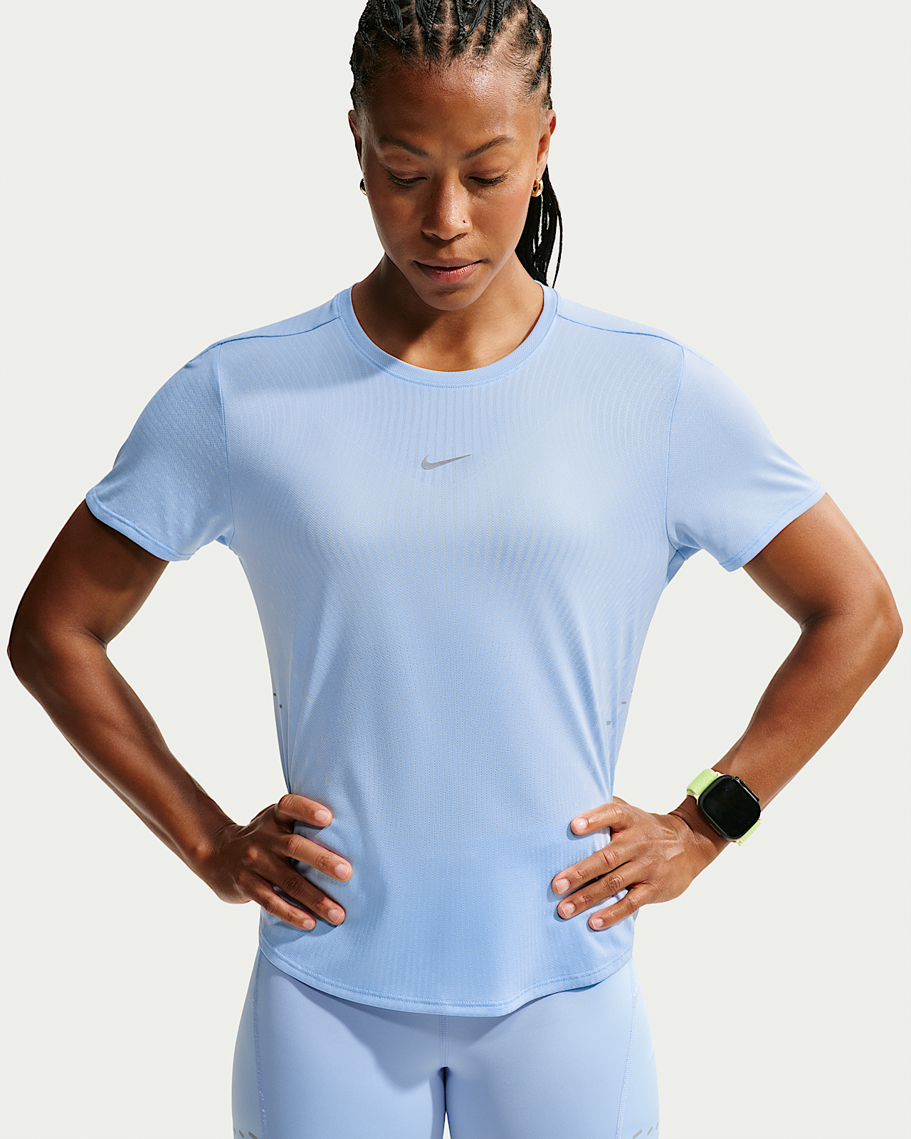 Женские шорты Nike Swift Aero-FIT Short-Sleeve Top для бега