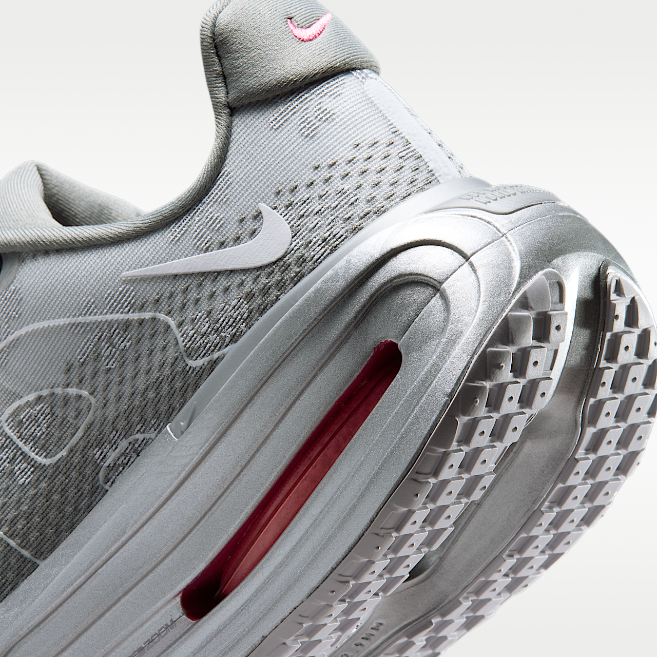 Nike Vomero sneaker Geyser Grey/Metallic Silver/Dark Steel Grey/Peony