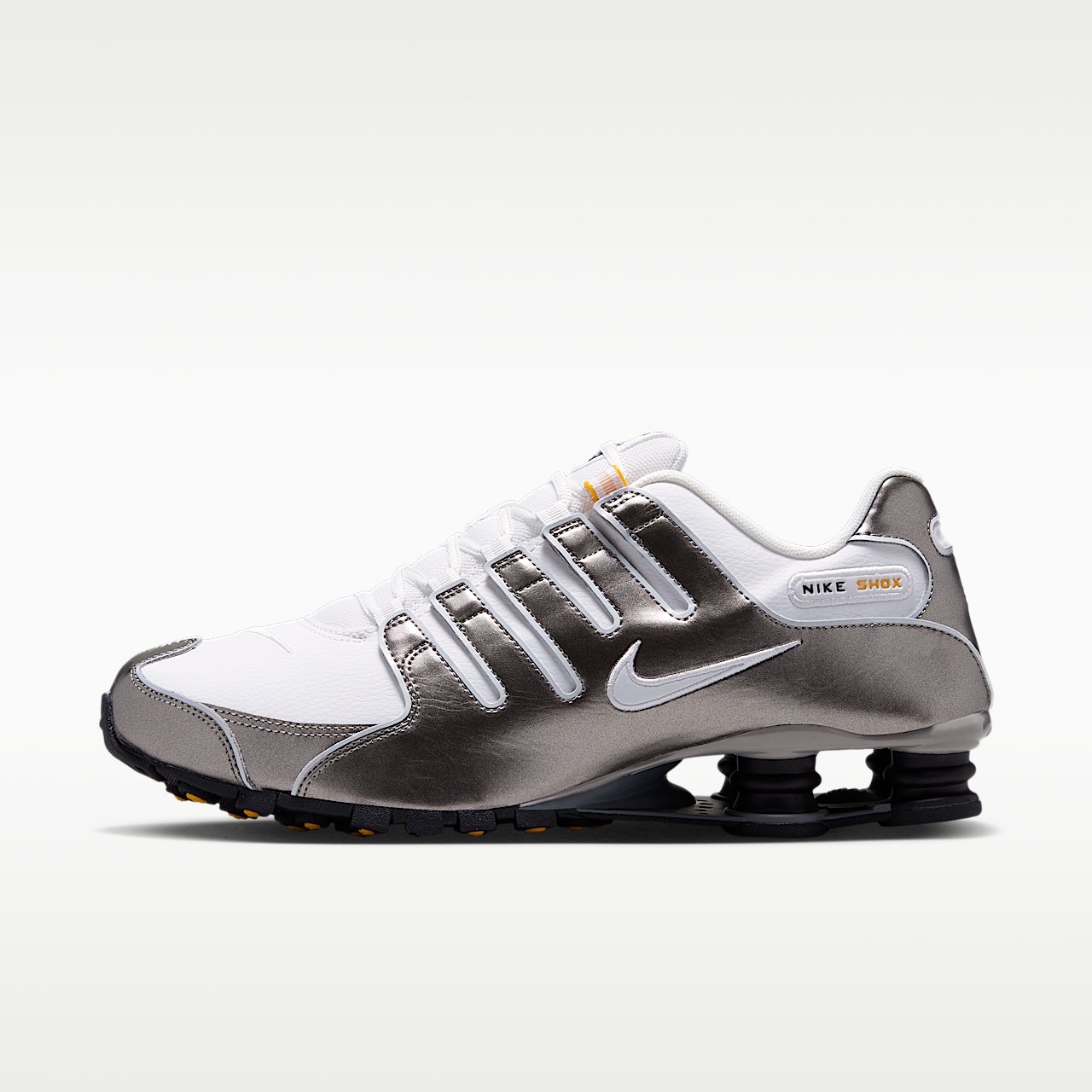 Nike Nike Shox sneaker Summit White/Metallic Pewter/University Gold/Summit White