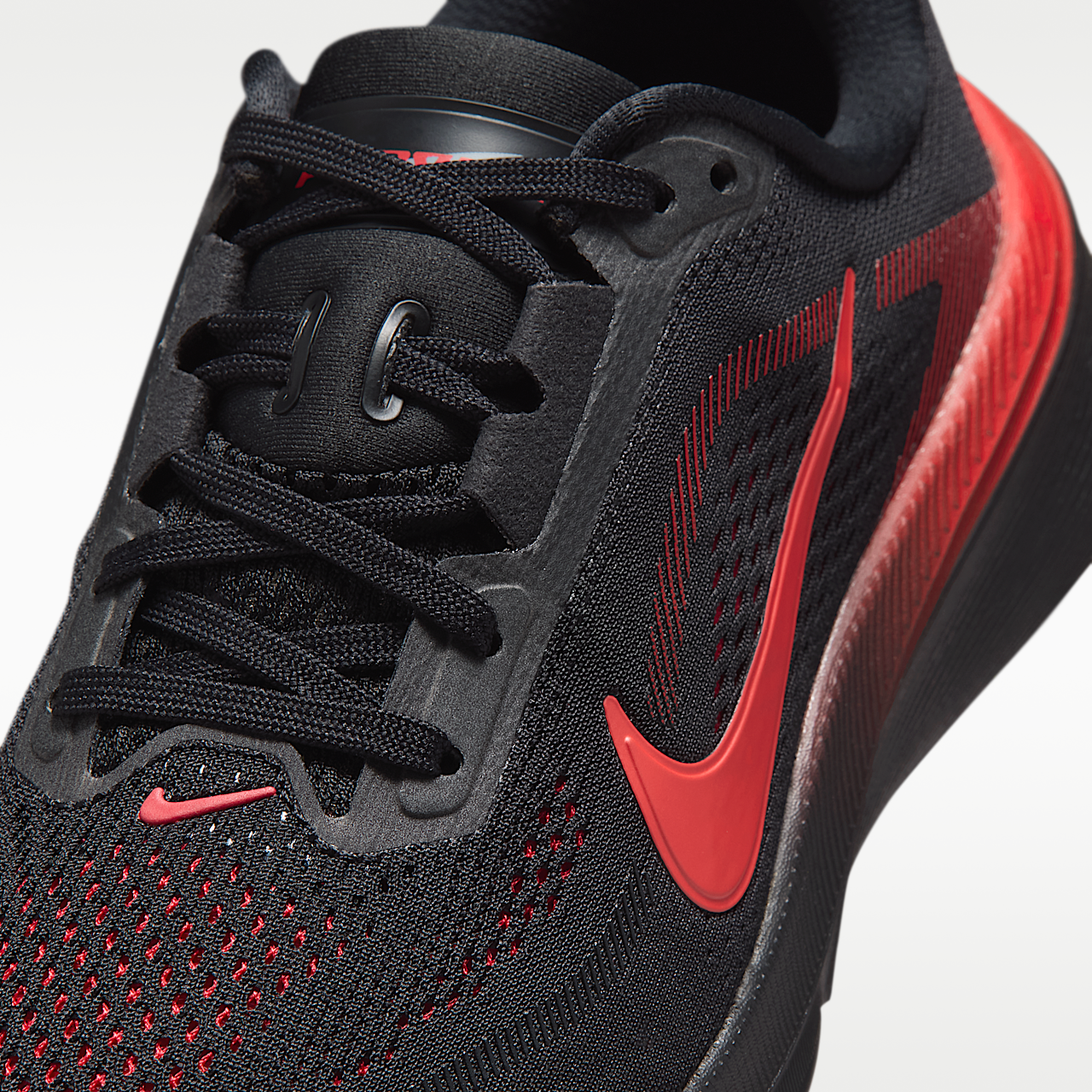 Nike Pegasus sneaker Zwart/University Red/Wolf Grey/Bright Crimson