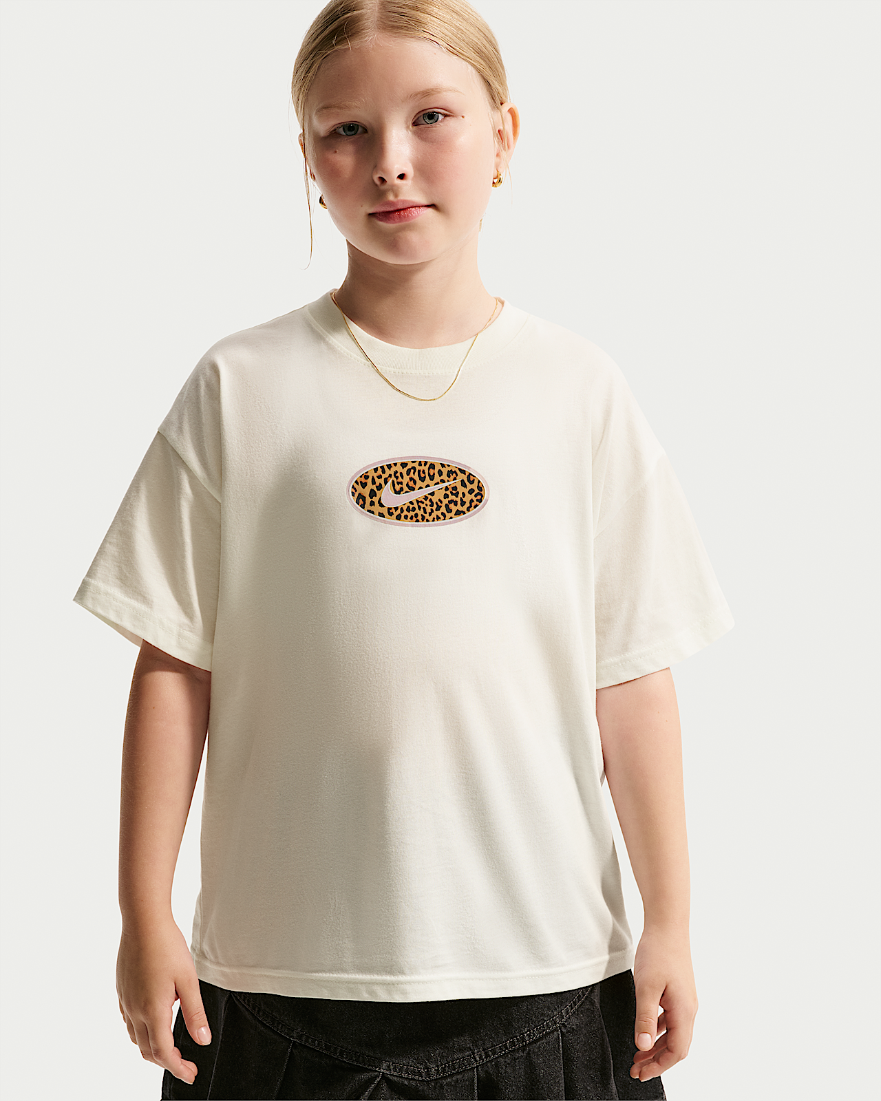 Детская футболка Nike Sportswear Big Kids' (Girls')