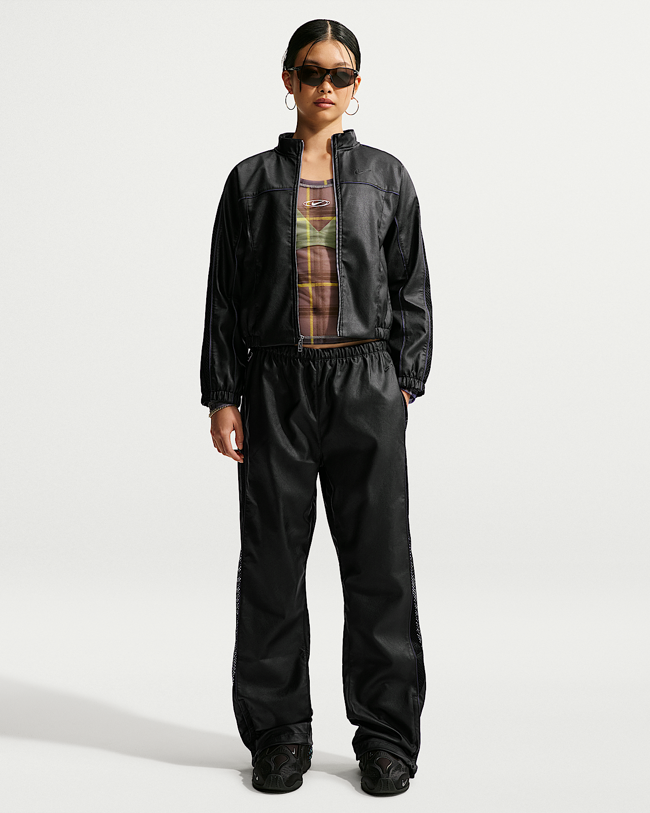 Женские спортивные штаны Nike Sportswear Faux-Leather Track Pants