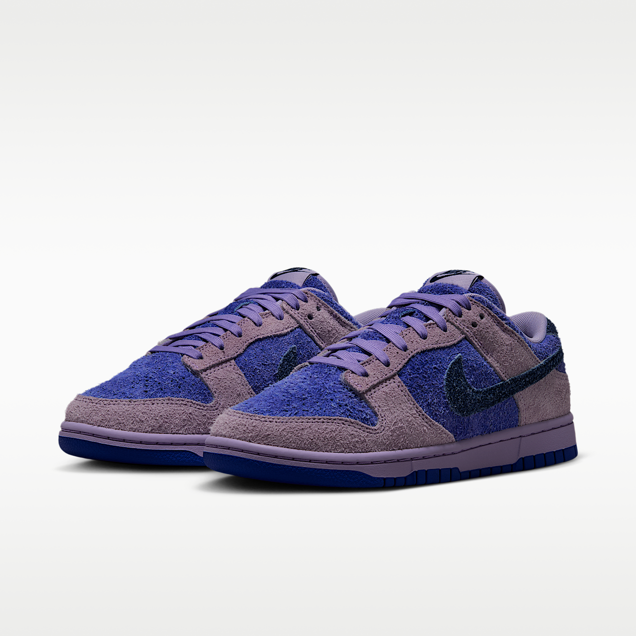 Nike Dunk Low sneaker Hydrangeas/Astronomy Blue/Deep Royal Blue