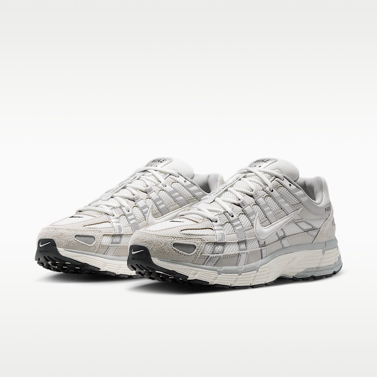 Nike P-6000 sneaker Light Bone/Pale Ivory/Zwart/Sail