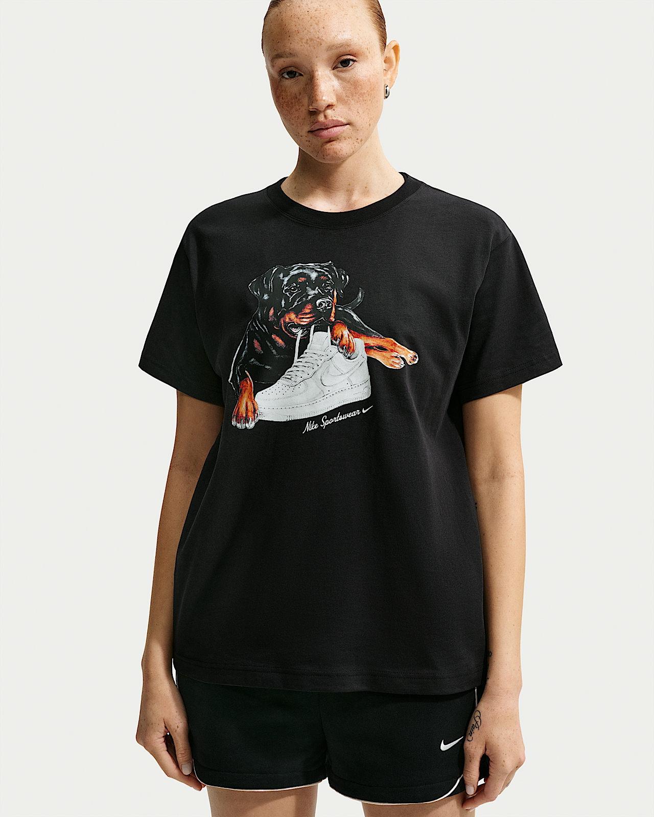 Женская футболка Nike Sportswear Classic Oversized