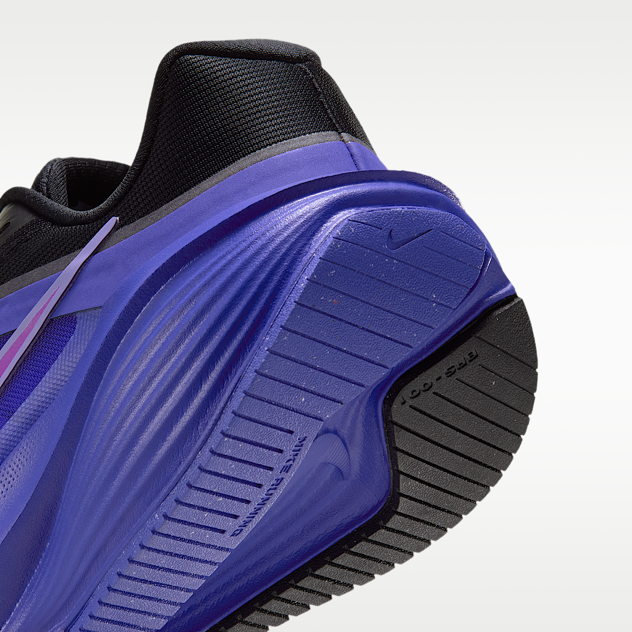 Nike  sneaker Zwart/Persian Violet/Gridiron/Vivid Purple
