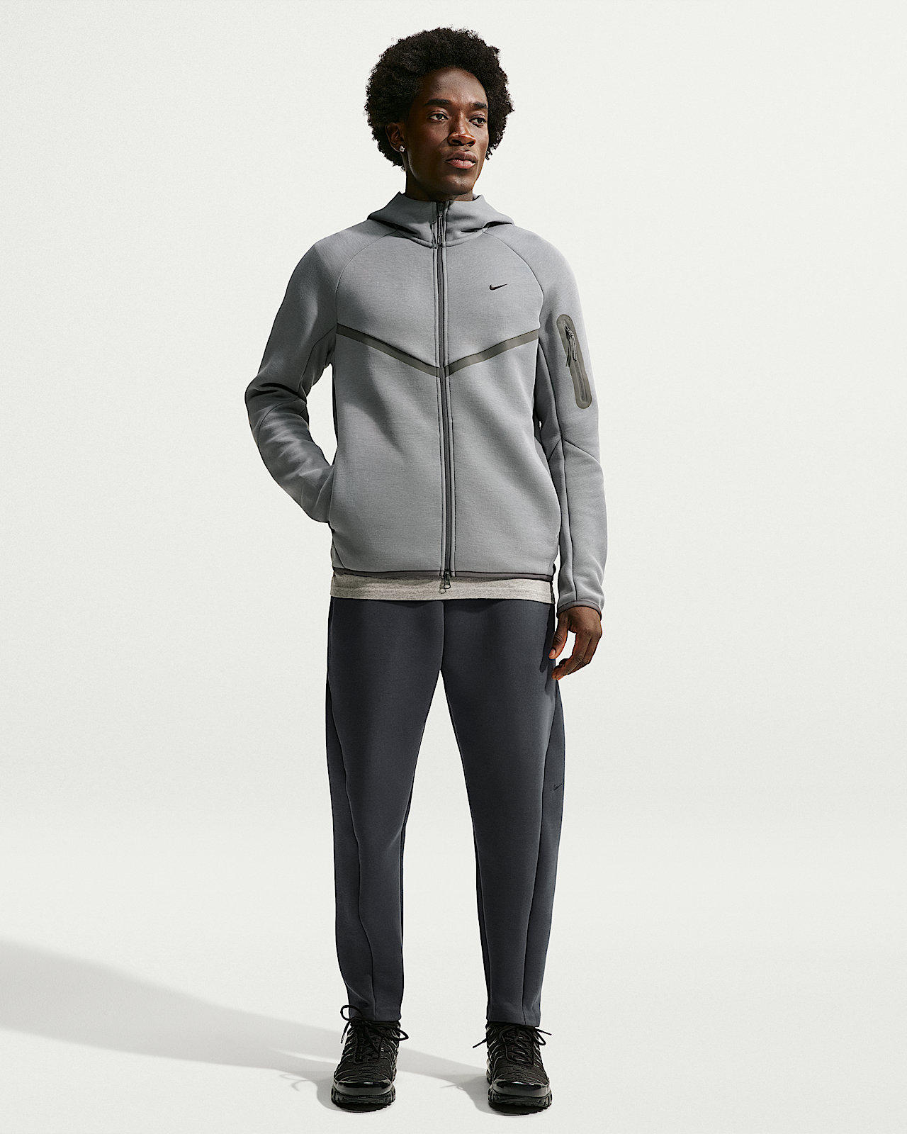 Мужские  Nike Tech Loose Fleece Pants