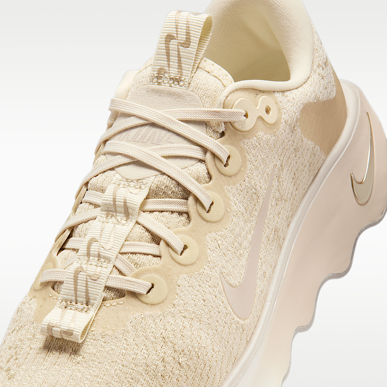 Nike  sneaker Light Khaki/Coconut Milk/Metallic Gold Grain/Cream II