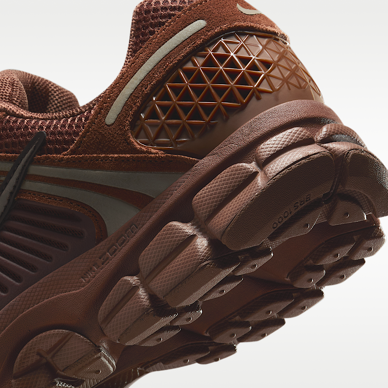 Nike Vomero sneaker Fauna Brown/Velvet Brown/Mink Brown