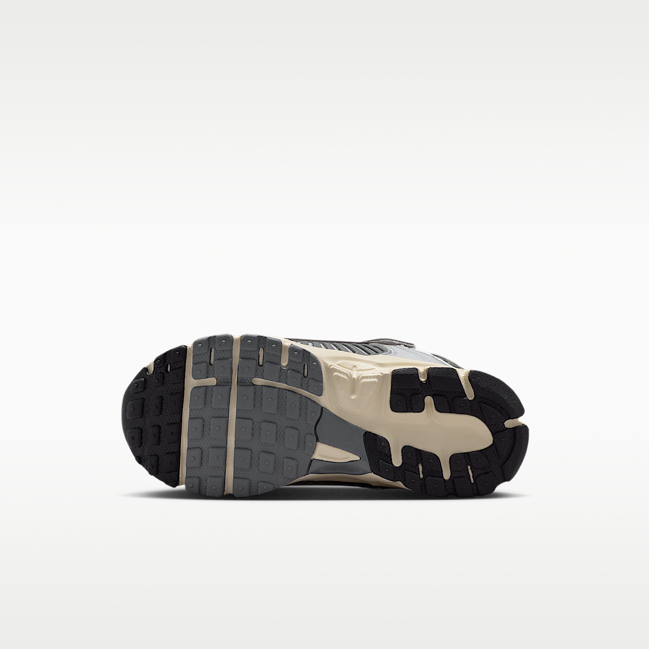 Nike Vomero sneaker Iron Grey/Metallic Silver/Coconut Milk/Chrome