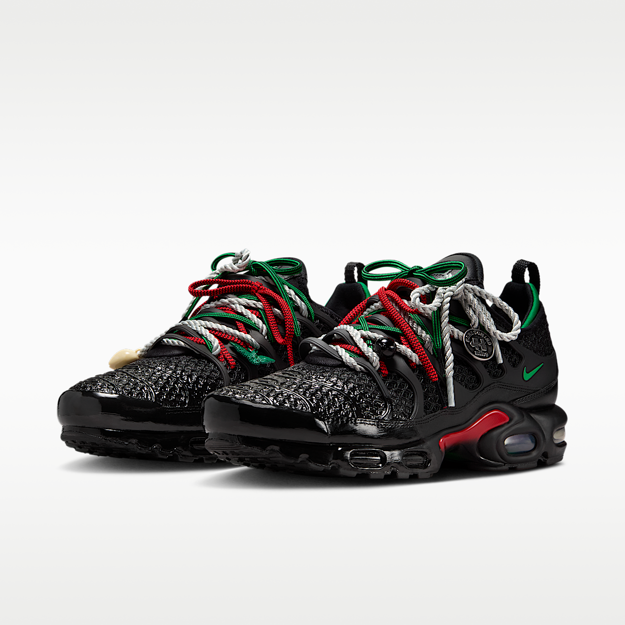 Nike Air Max Plus sneaker Zwart/University Red/Court Green