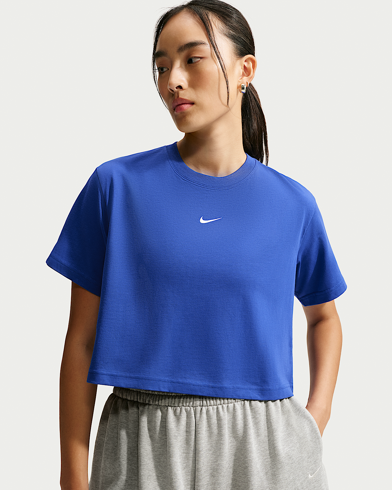 Женская футболка Nike Sportswear Classic Loose Short-Sleeve Cropped