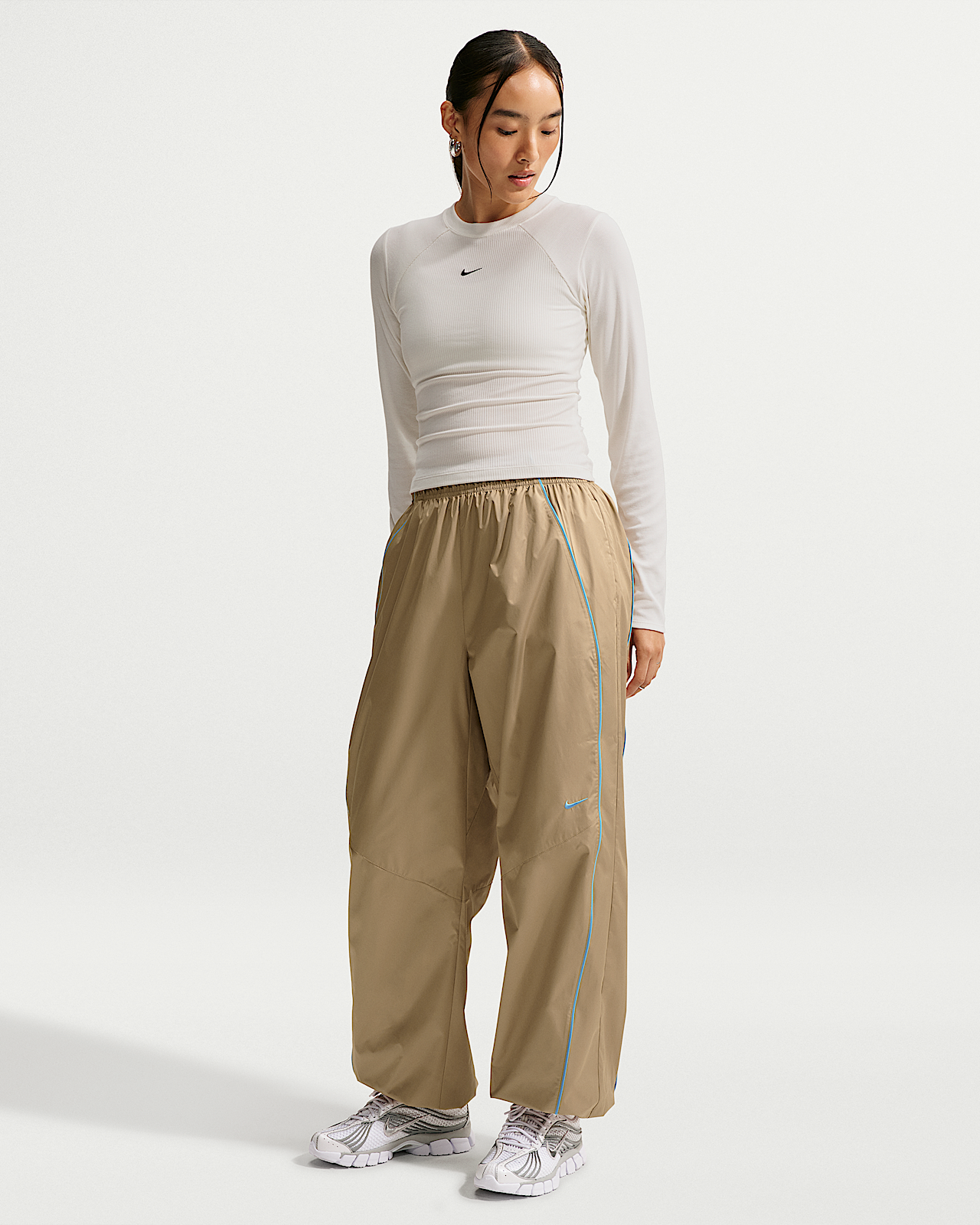 Женские спортивные штаны Nike Sportswear Loose High-Rise Track Pants