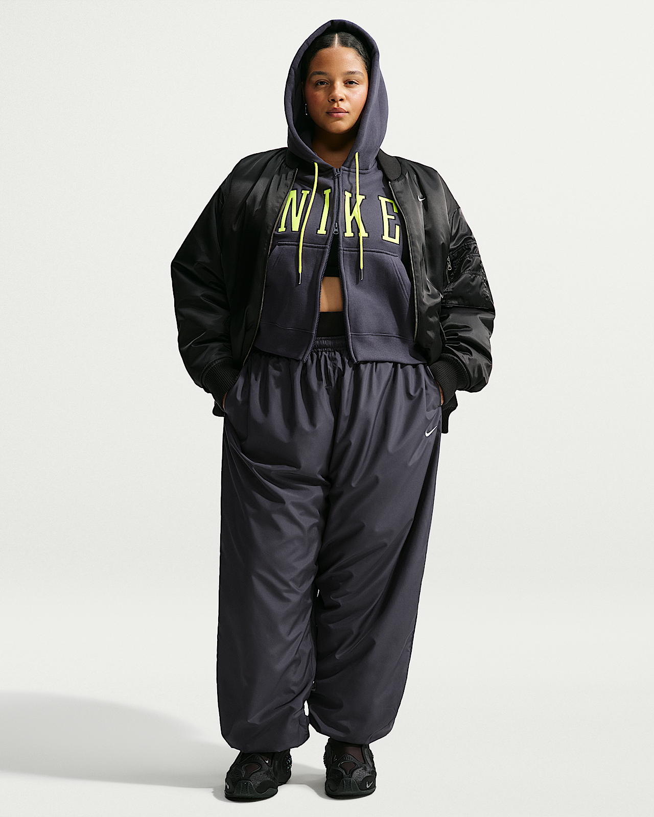 Женские спортивные штаны Nike Sportswear Mid-Rise UV Joggers (Plus Size)