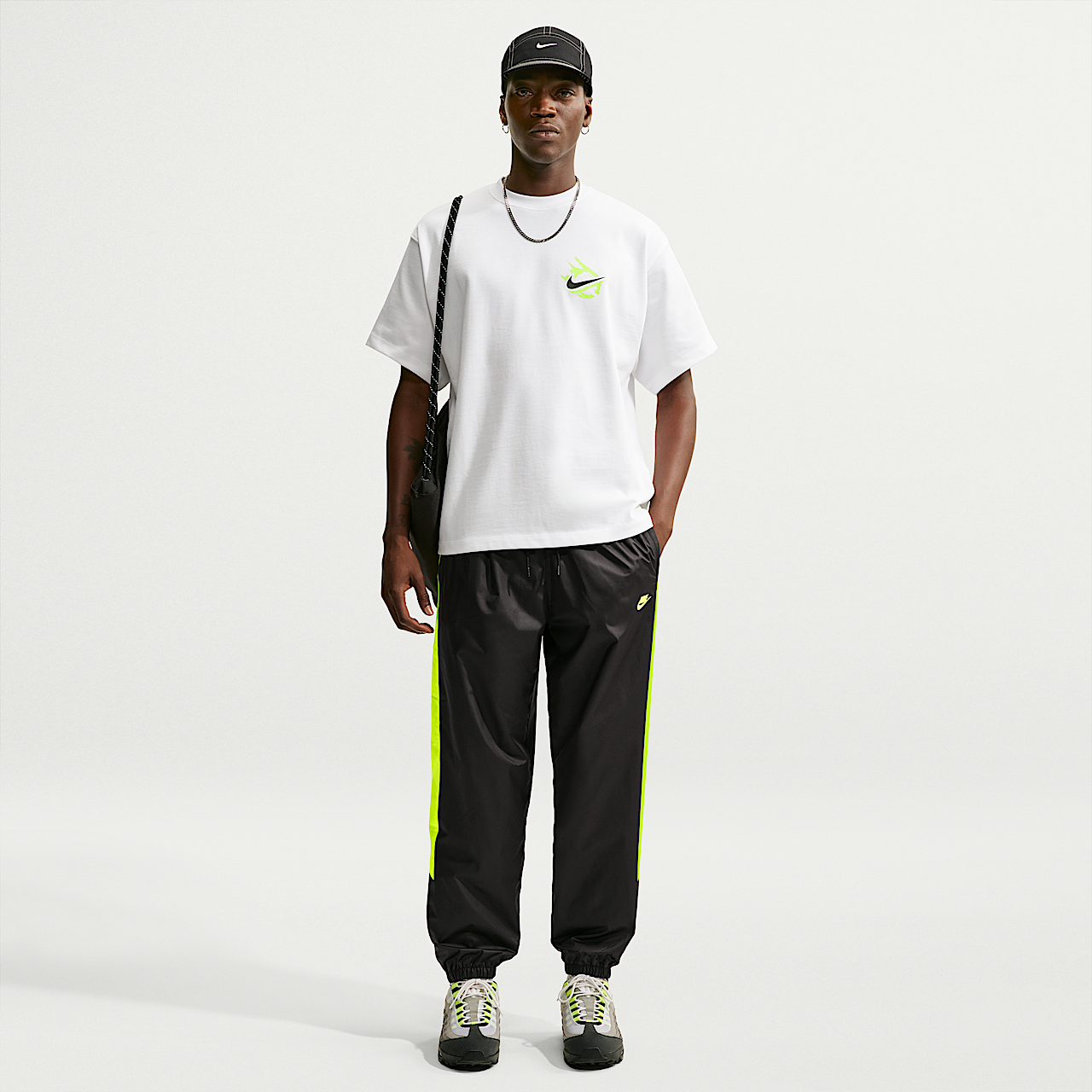 Nike Windrunner (Black/Volt/Volt)