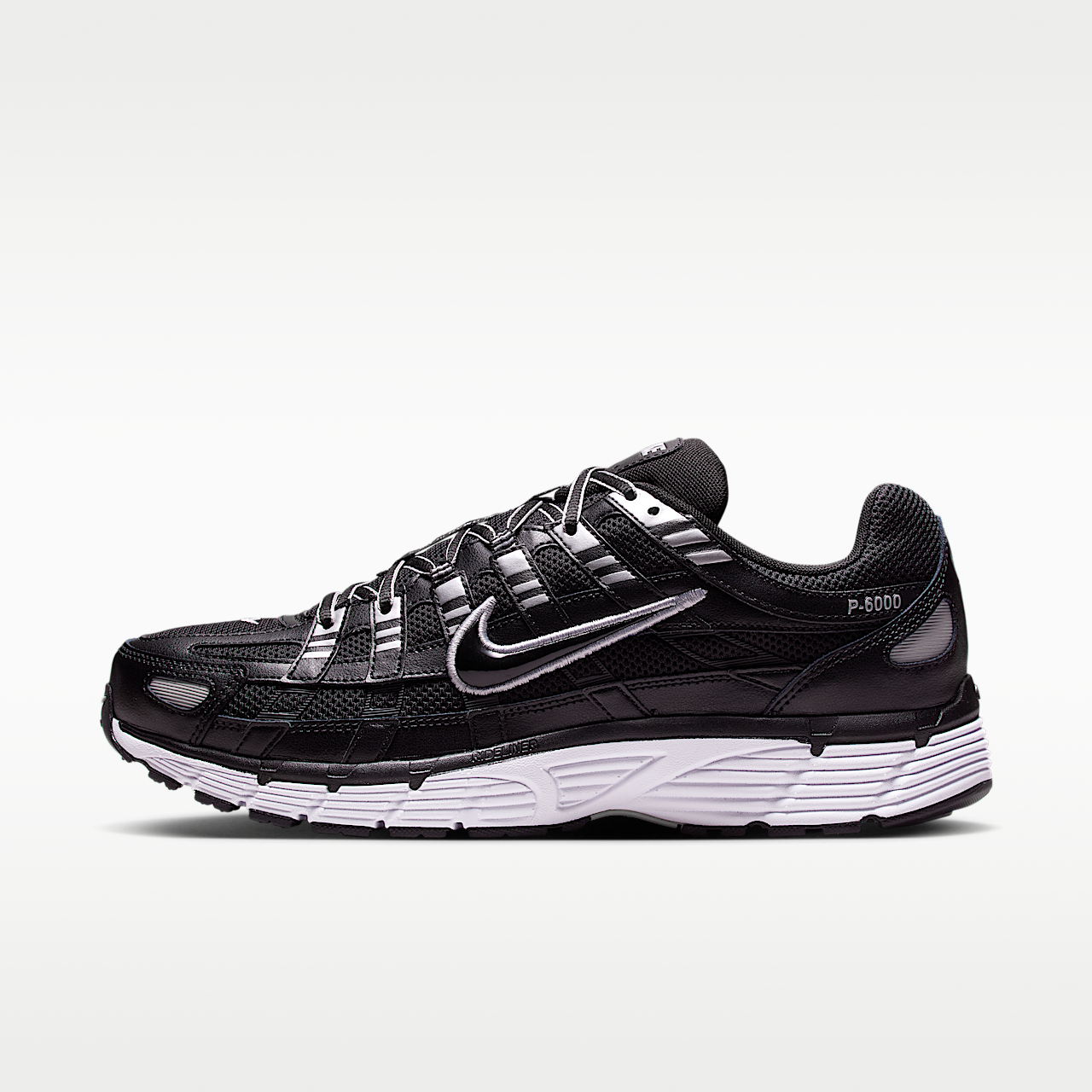 Nike P-6000 sneaker Zwart/Wit/Metallic Silver/Zwart