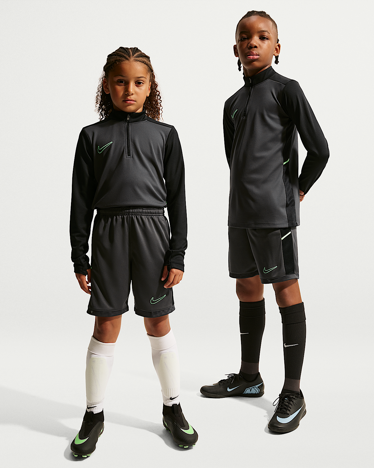 Детские шорты Nike Academy Big Kids' Dri-FIT Soccer Knit Shorts