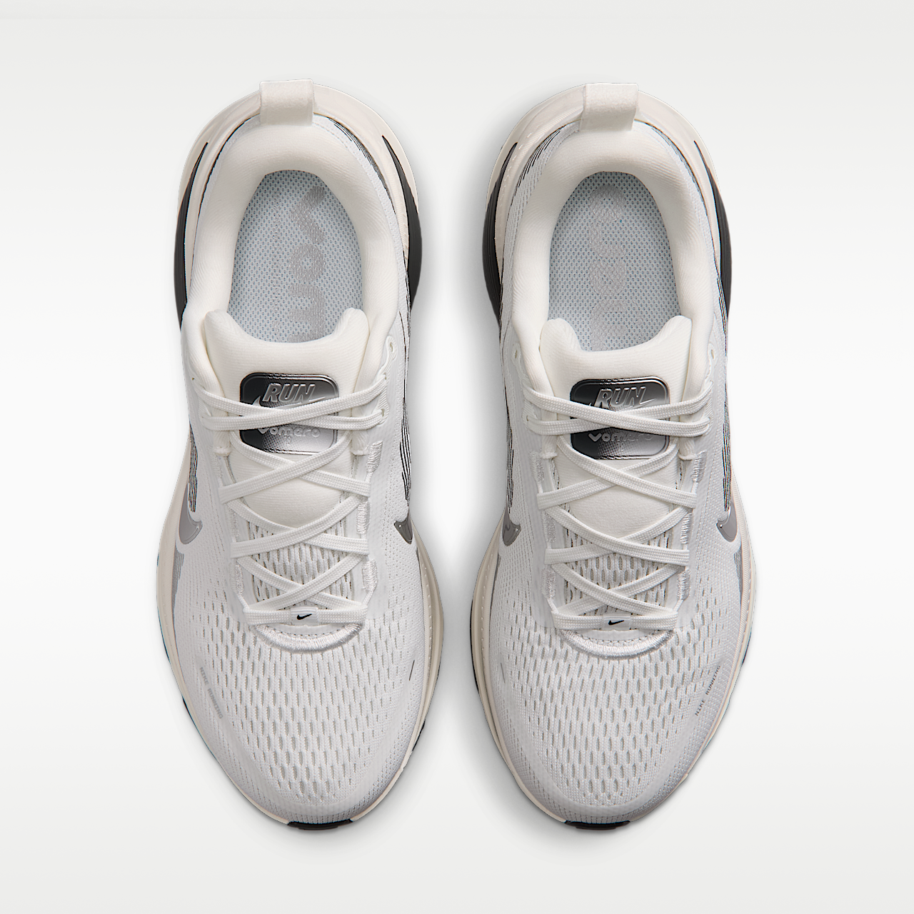 Nike Vomero sneaker Summit White/Sail/Photon Dust/Metallic Silver