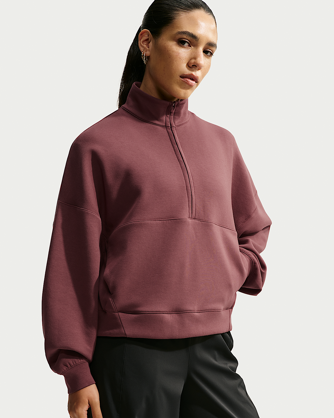 Женские  Nike 24.7 ImpossiblySoft Dri-FIT Oversized 1/2-Zip Top