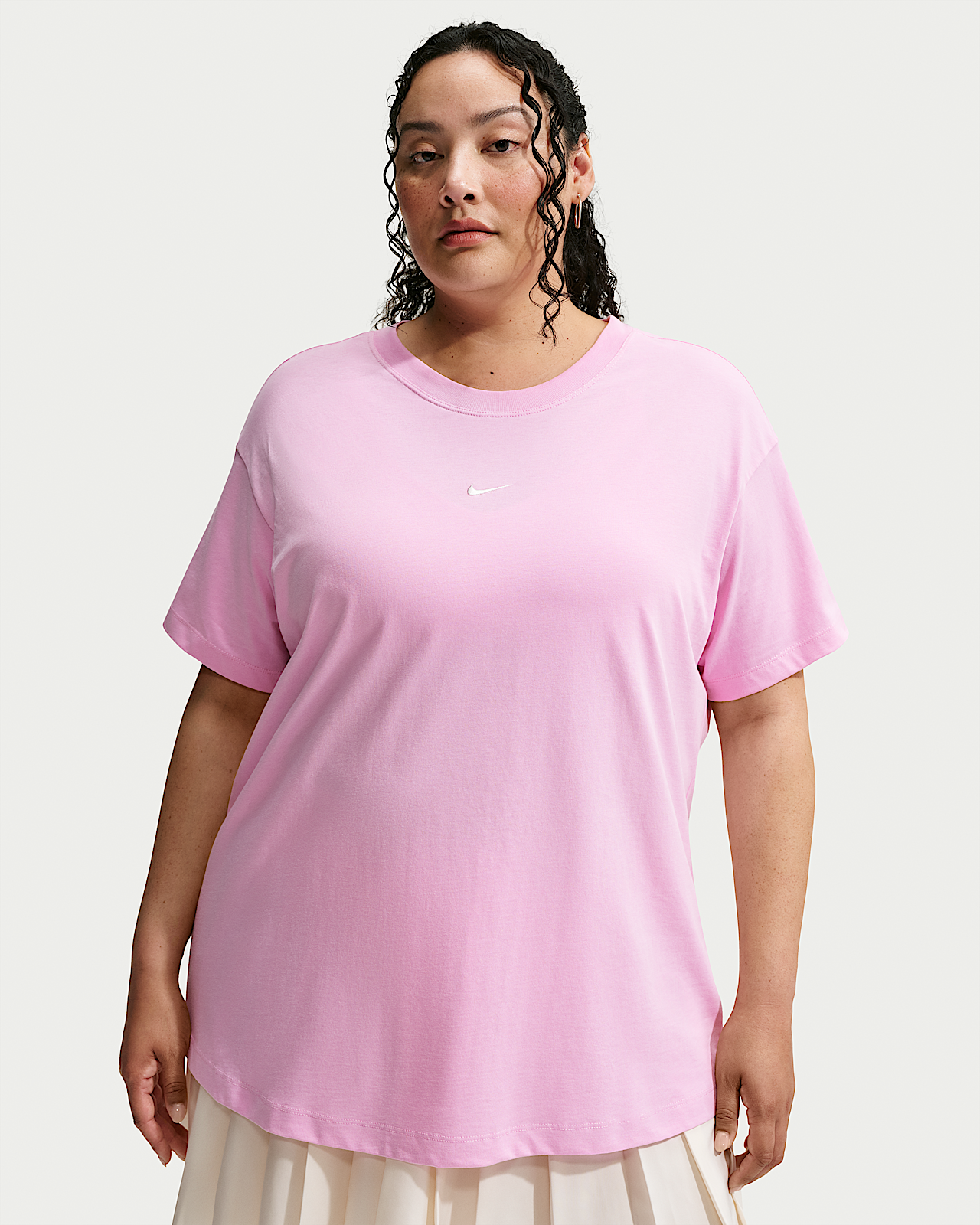 Женская футболка Nike Sportswear Classic Oversized Short-Sleeve (Plus Size)