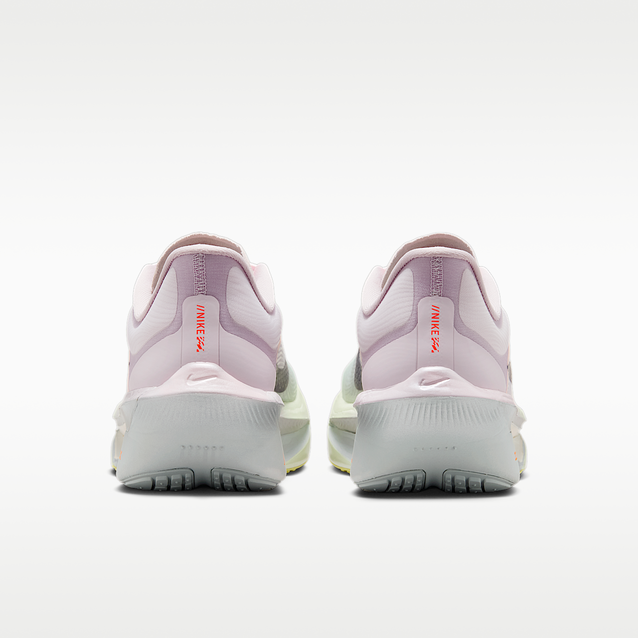Nike  sneaker Bleached Lilac/Volt Tint/Hyper Crimson/Purple Dynasty