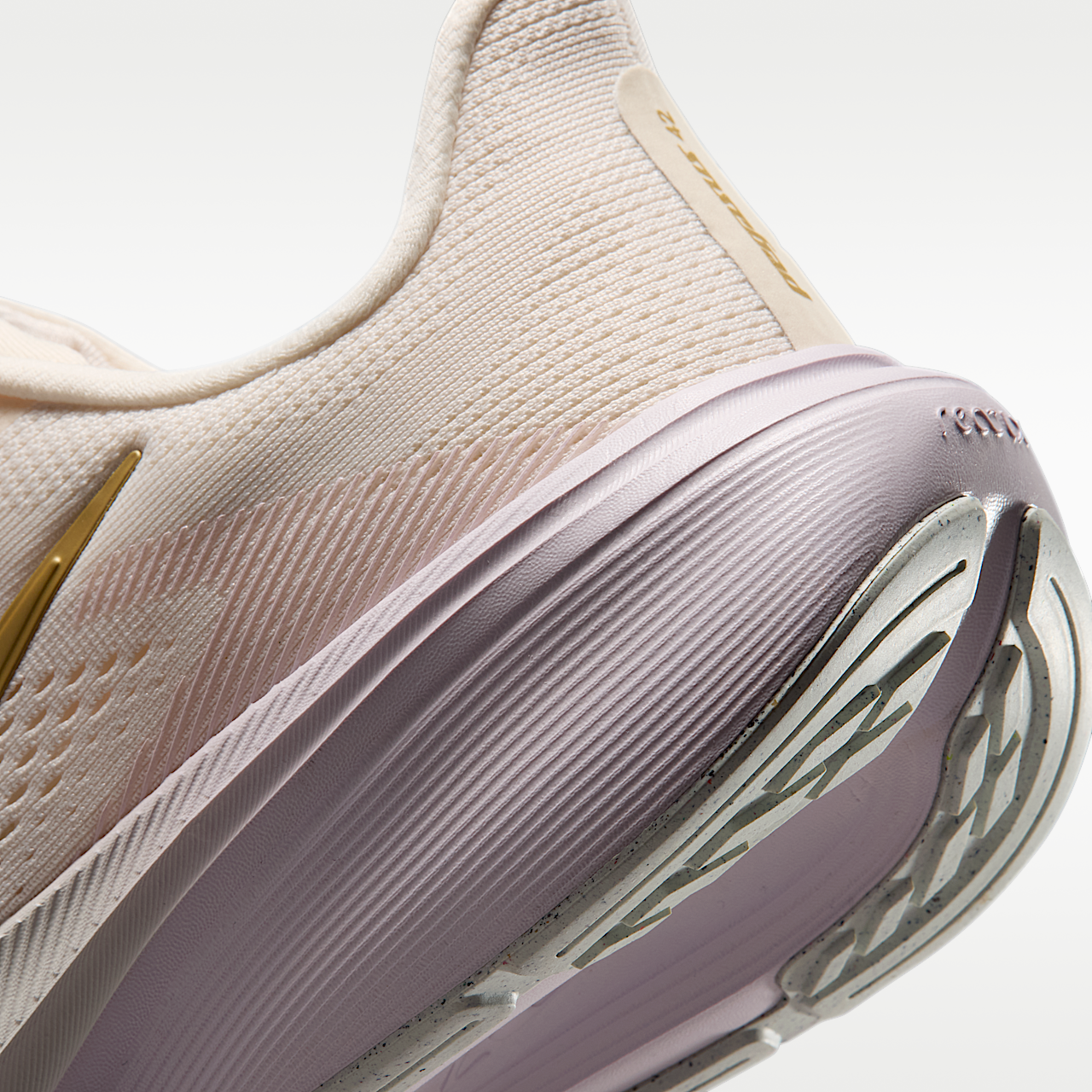 Nike Pegasus sneaker Chalk/Spruce Aura/Bleached Lilac/Metallic Gold