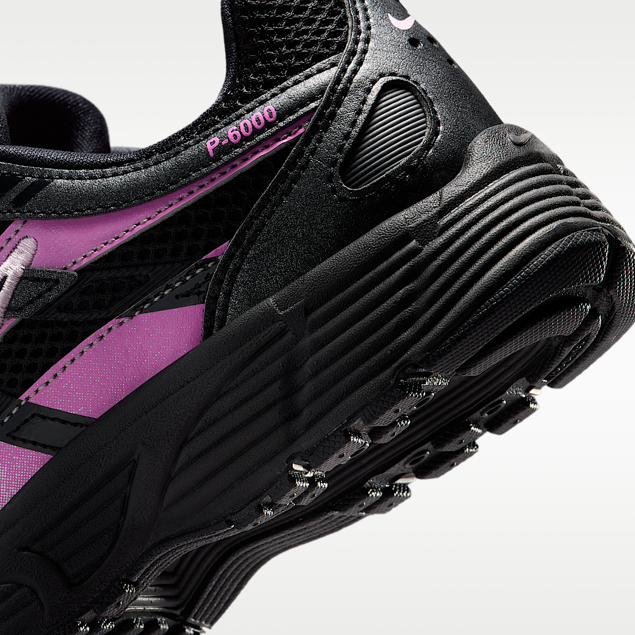 Nike P-6000 sneaker Zwart/Pink Foam/Playful Pink/Zwart