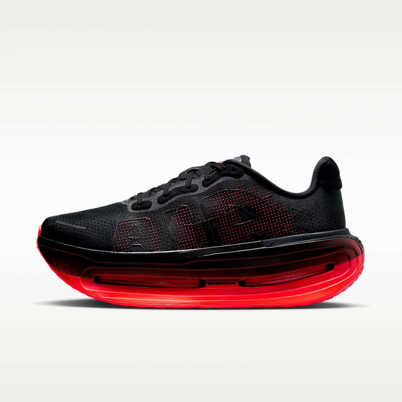 Nike Vomero sneaker Zwart/Bright Crimson/Zwart